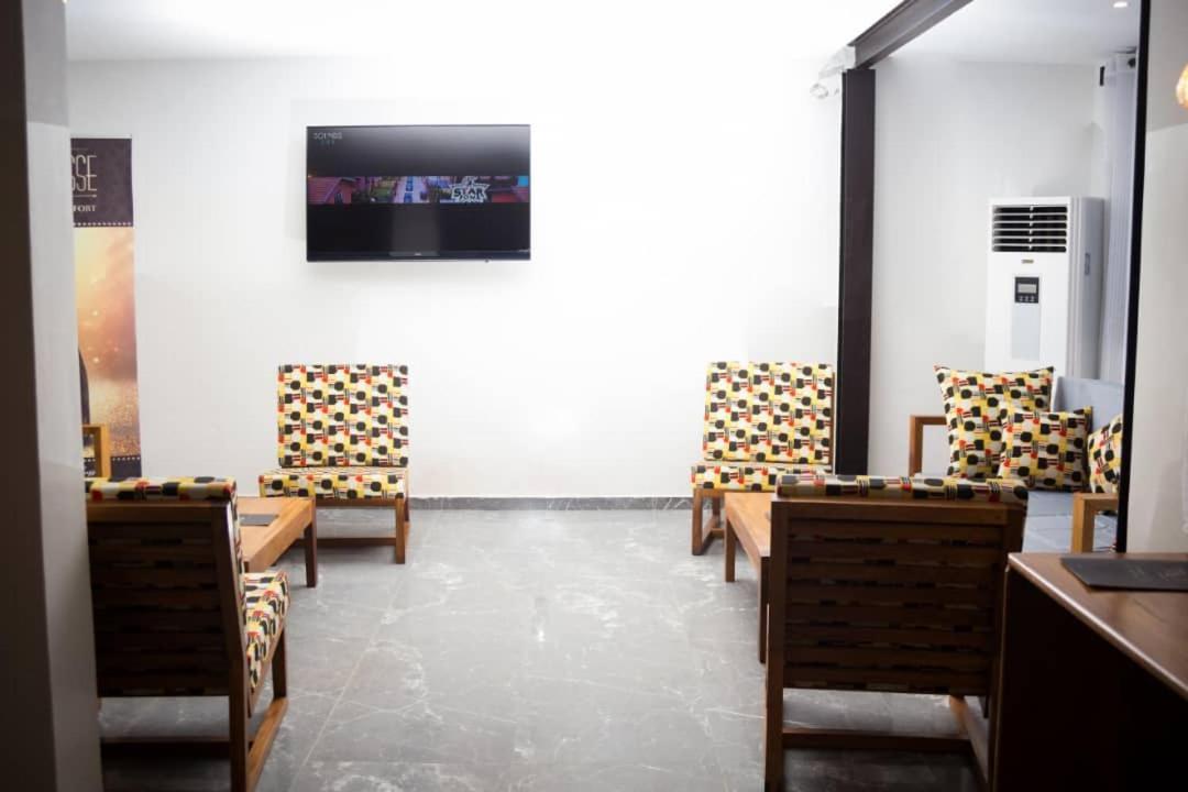 Elogia Hotel Ломе Экстерьер фото