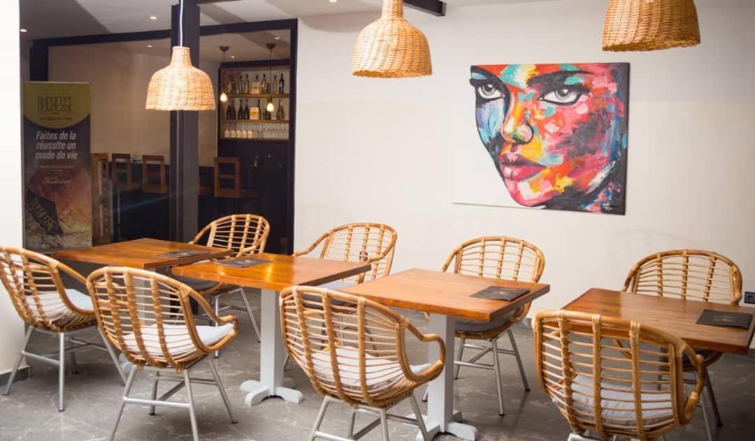 Elogia Hotel Ломе Экстерьер фото